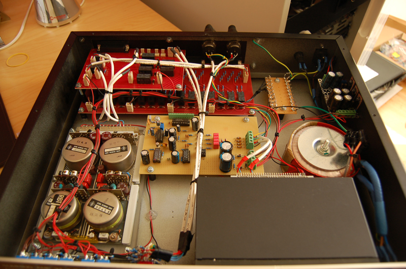 Der fertig aufgebaute Summierer von vorn