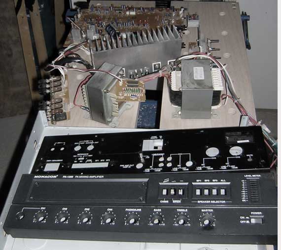 Monacor PA 1200 Verstärker zerleght