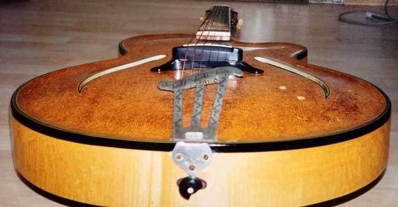 Gitarre unrestauriert