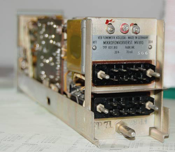 Ansicht auf die Steckerleiste hinten