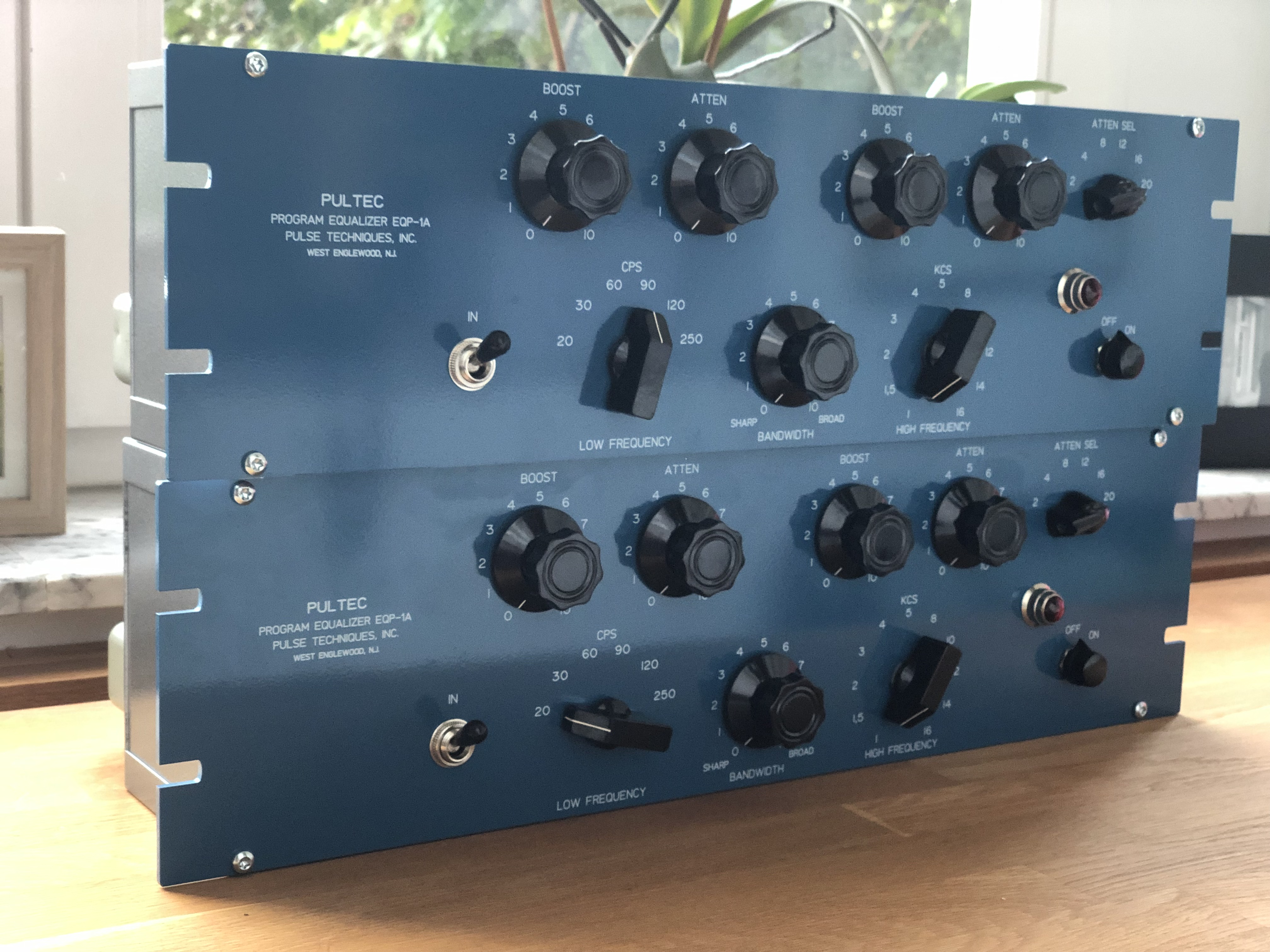 Vorderansicht Pultec EQP1a