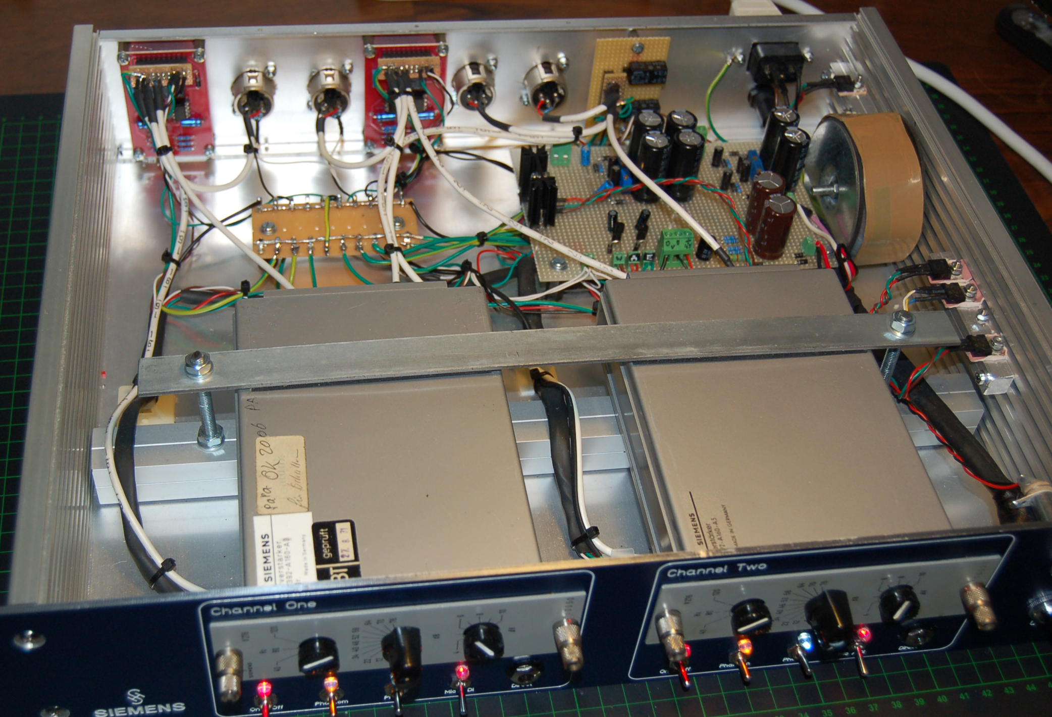 Rack fertig Gehäuse geöffnet